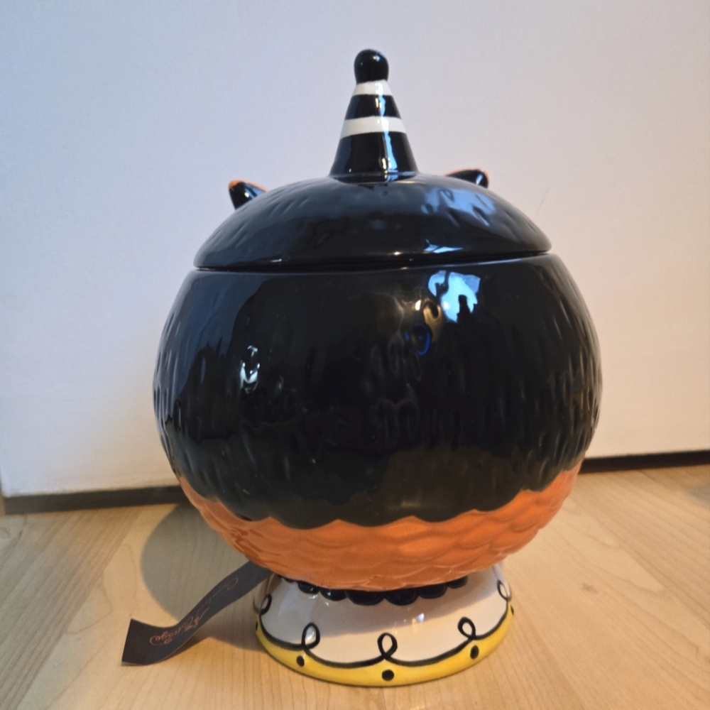 Johanna Parker & Magenta ceramic Halloween owl lidded canister - Picture 3 of 6